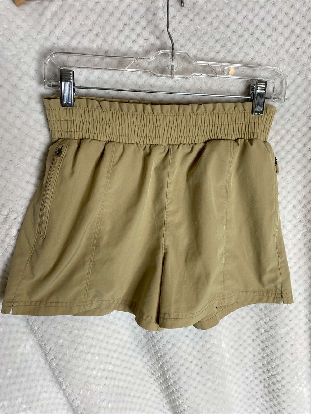 Old Navy stretchtech Active Elastic Waist Shorts in Khaki